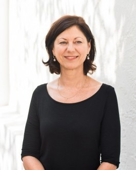 Portrait Ulrike Pretzel Schmuckwerkstatt Freiburg - Portraitotograf für Firmenfotos