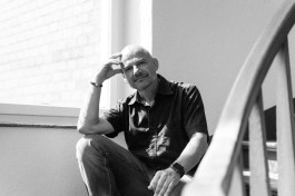 Portrait Fotograf Freiburg - Johannes Meger - Business Portrait in schwarz-weiss