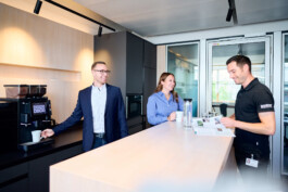 Corporate Portrait Mitarbeiter AUMA Riester – Employer Branding Fotografie Johannes Meger Schwarzwald 